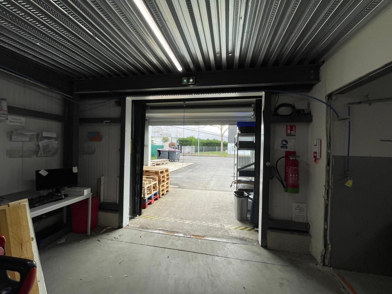 Local d'activité Blagnac 940m² Vente local d'activité Blagnac Haute-Garonne OVACT2428405 9